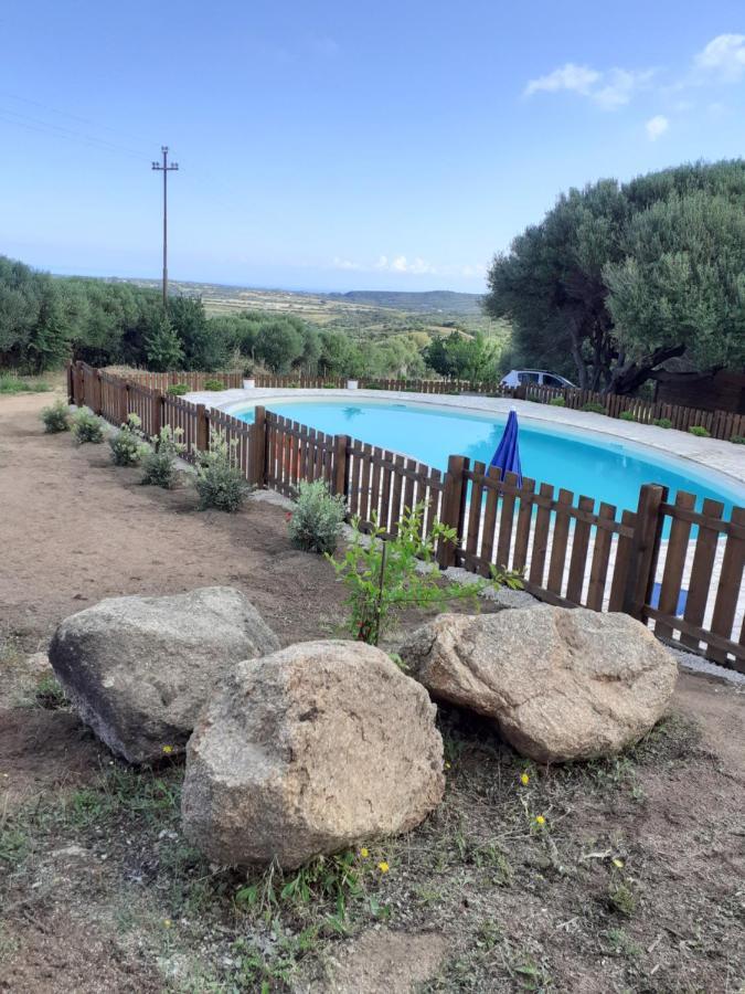 Gli Olivastri Con Piscina,Solarium, Vista Mare ,Sole -Mare E Tanta Natura ,Climatizzatore,Wifi Aglientu Ngoại thất bức ảnh